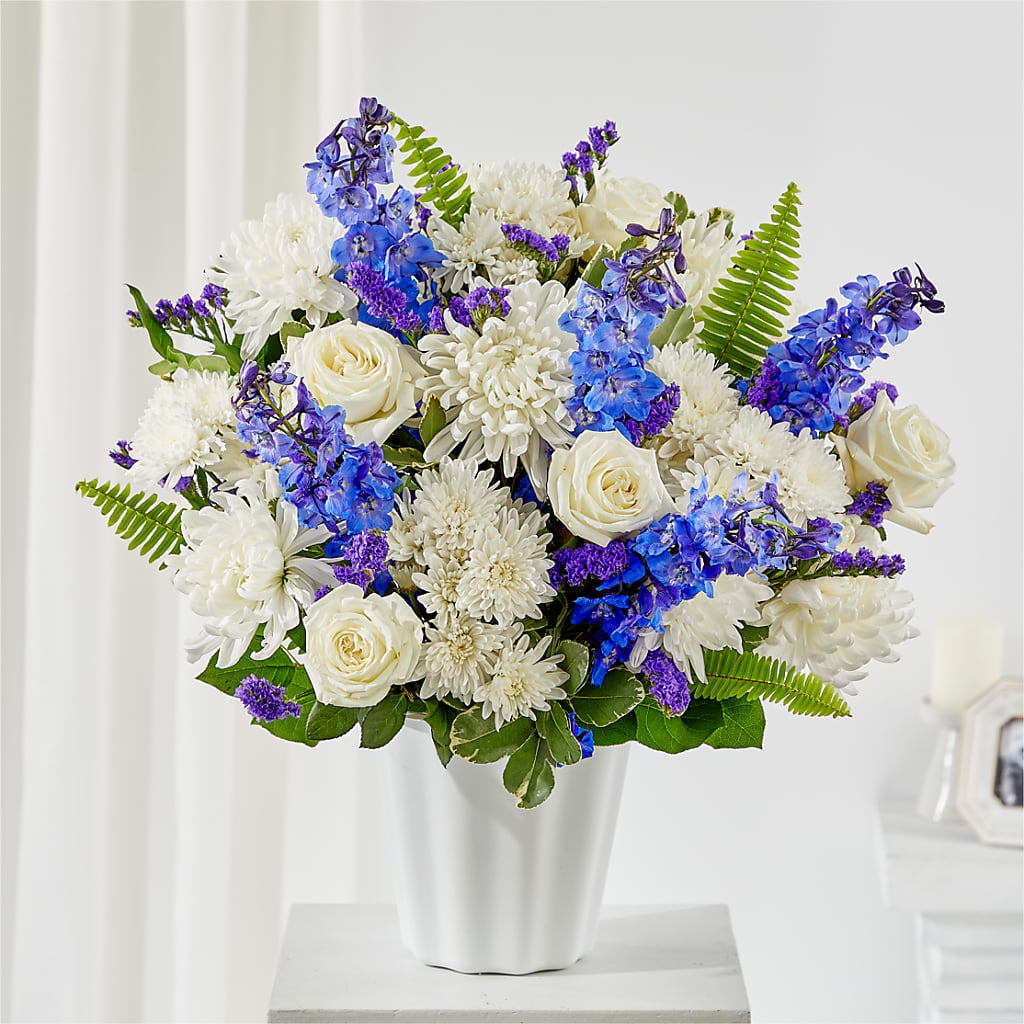 Hold Dear Tabletop Basket – Corner Flowers, Brooklyn NY
