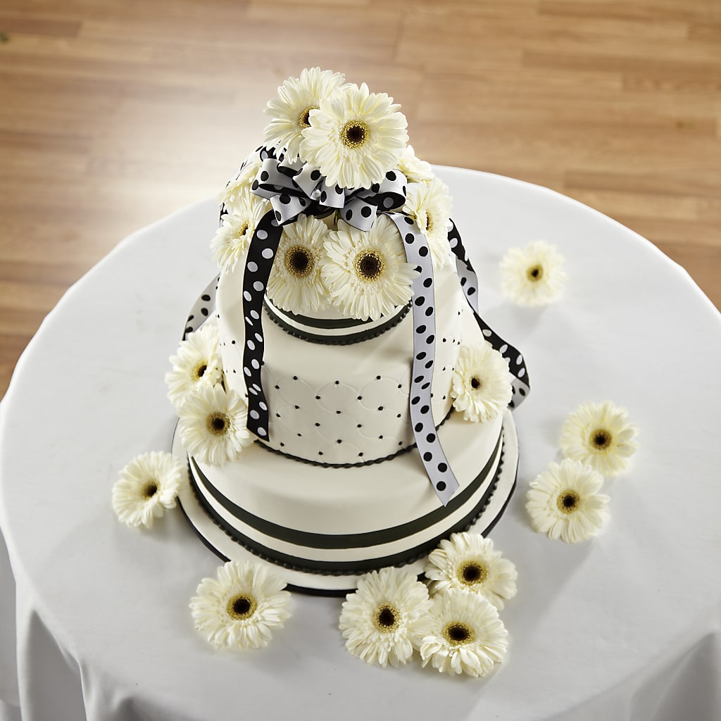 Simple Sophistication Cake Décor – Corner Flowers, Brooklyn NY